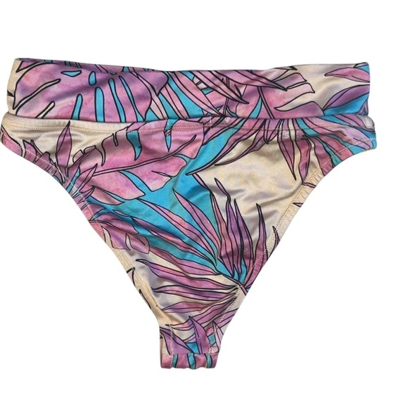 4 Piece Bikini Set! Rip Curl, Altard State, Bar III, Shade & Shore - Picture 10 of 14